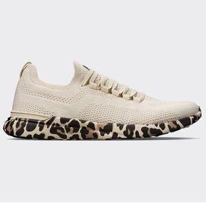 NEW APL TECHLOOM BREEZE PARCHMENT//LEOPARD SZ 12